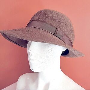 Patricia Underwood Camel Hair Women's Hat